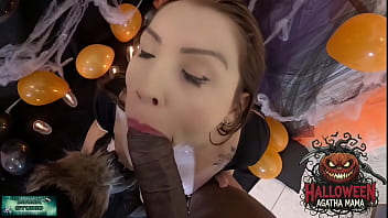 Mama studio em um bbc fodendo um jack o'lantern de halloween de uma milf brasileira grátis