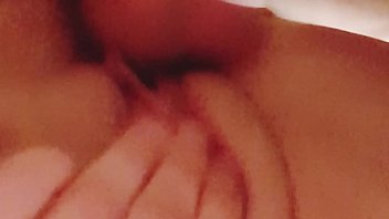 Ass brunette giclé explosive