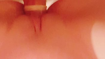 Ass brunette giclé explosive