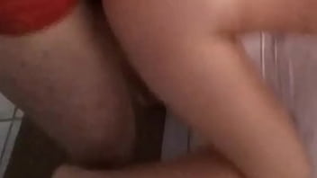 Socando forte na puta