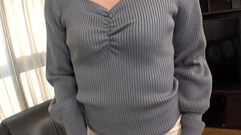 旦那の紹介で、アメリカからジューンが家にやってきたのは春の日だった。綺麗な青い瞳、触りたくなる白い柔肌。身体中に電撃が走り、下腹部がじわっと濡れてしまった私。ジューンとどうしてもセックスがしたくてたまらない&hellip;！