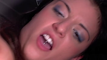 Pretty 18 year old brunette porsha blaze sucks and fucks in back of limo