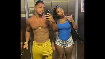 Vazou na net novinha de 18 anos levando gozada no cuzinho