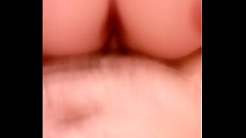 Montando rico culo