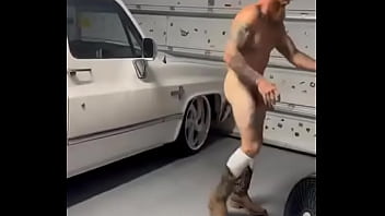 Grade a smoking hot american redneck #gayhot #gayfollow #smoking