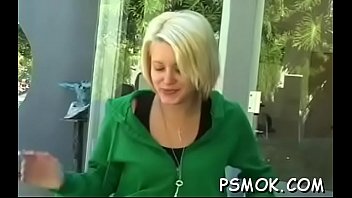 Busty floozy can't live without balloons