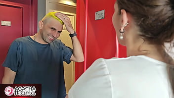 Agatha mama maridão saiu de galo para cortar o cabelo e voltou de pintinho amarelinho grátis