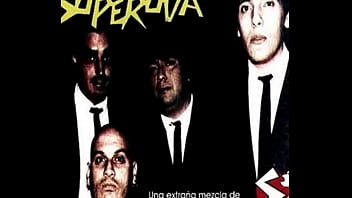 Puta tetona canta sito