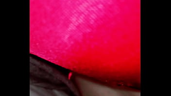 Up close to the misses getn herself off