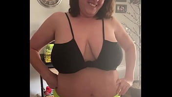 Big tit wife playing