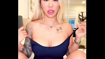 I’m so naughty n needy u gonna leave me playin alone