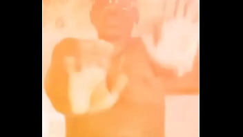 Pay attention hoe let me sho u tmicheal sho u str8 banger bitch im jigging