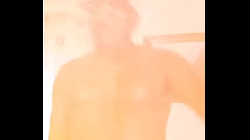 Pay attention hoe let me sho u tmicheal sho u str8 banger bitch im jigging