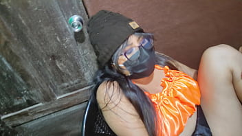 Cuñada cumpliendo apuesta despues de la fiesta