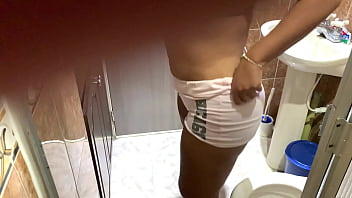 Espiando a chica desconocida hot