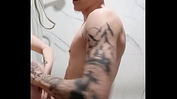 Couple does oral before fucking