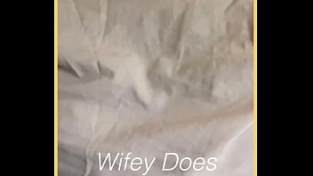 Milf body show fully nude