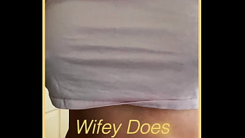 Milf body show fully nude