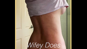 Milf body show fully nude