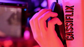 Eu sei que voce adora ver eles fodendo meu cu e minha buceta então aproveita e vem ver muita safadeza completa no cassiflix