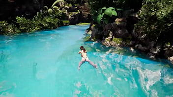 The statue's penis suddenly awakened and lara croft needs to service it hardcore hentai