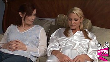 Nonton Girls Having Fun 1004 thumbnail