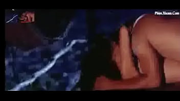 Cảnh nóng cánh đống