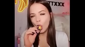 That’s the guy to suck banana in tikizia