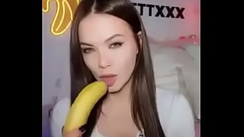 That’s the guy to suck banana in tikizia