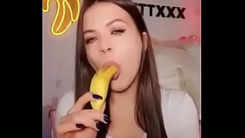 That’s the guy to suck banana in tikizia