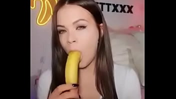 That’s the guy to suck banana in tikizia