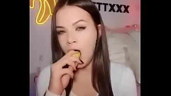 That’s the guy to suck banana in tikizia