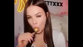 That’s The Guy To Suck Banana In Tikizia thumbnail