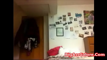 Girl the way you booty clap make me want to booty smack