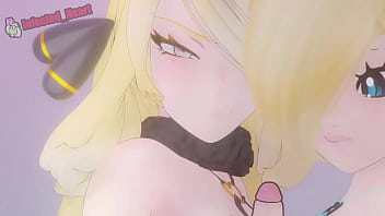 Dos lindas chicas de cabello rubio juegan con una verga entre sus tetas