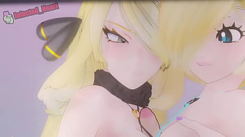 Dos lindas chicas de cabello rubio juegan con una verga entre sus tetas