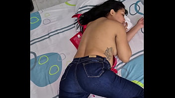 Follando venezolana que se fue a estados unidos a pasar fiesta de halloween