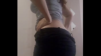 Petit déhanché du bassin alors ça vous inspire envie d ́en voir