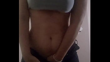 Petit déhanché du bassin alors ça vous inspire envie d ́en voir