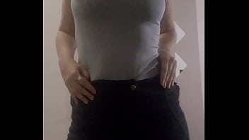 Petit déhanché du bassin alors ça vous inspire envie d ́en voir