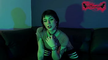 Alien girl very sloppy deeptrhoat