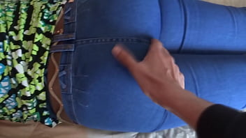 I dress in front of the maid's stepson and allow him to caress me and masturbate