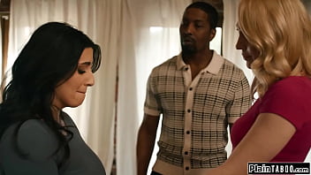 Isiah maxwell is shocked when his busty wife sarah arabic hands him the divorce papers ifo her new gf lily need to fuck for his signature