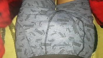 Masturbación con ropa interior teen