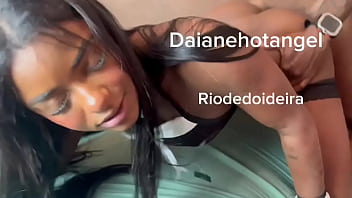 Delícia safado meteu a pica em mim na frente do meu corninho