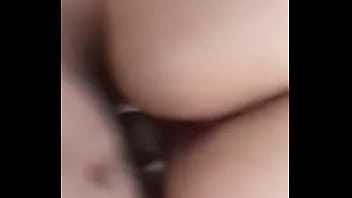 Sie hat einen großen arsch