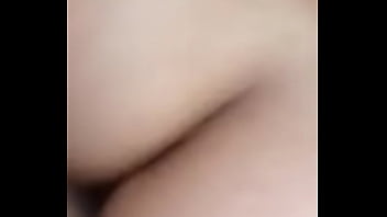 Sie hat einen großen arsch