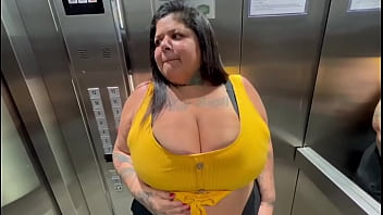 Ele controlou meu brinquedo na entrada do prédio continuação do bar mary jhuana firegreen2