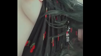 Amateur brunette titties