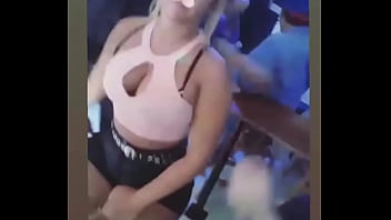 Culona y tetona insta